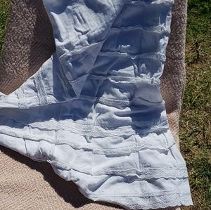 Femme beautiful white skirt